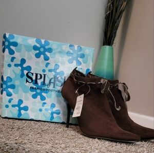 *NWT* 11 Brown Suede PU Heeled Bootie